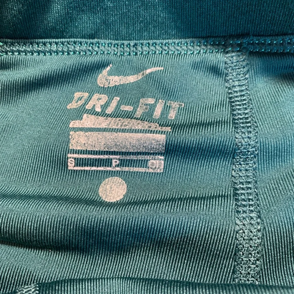 Nike Dri-fit Skort. Green. Size S.